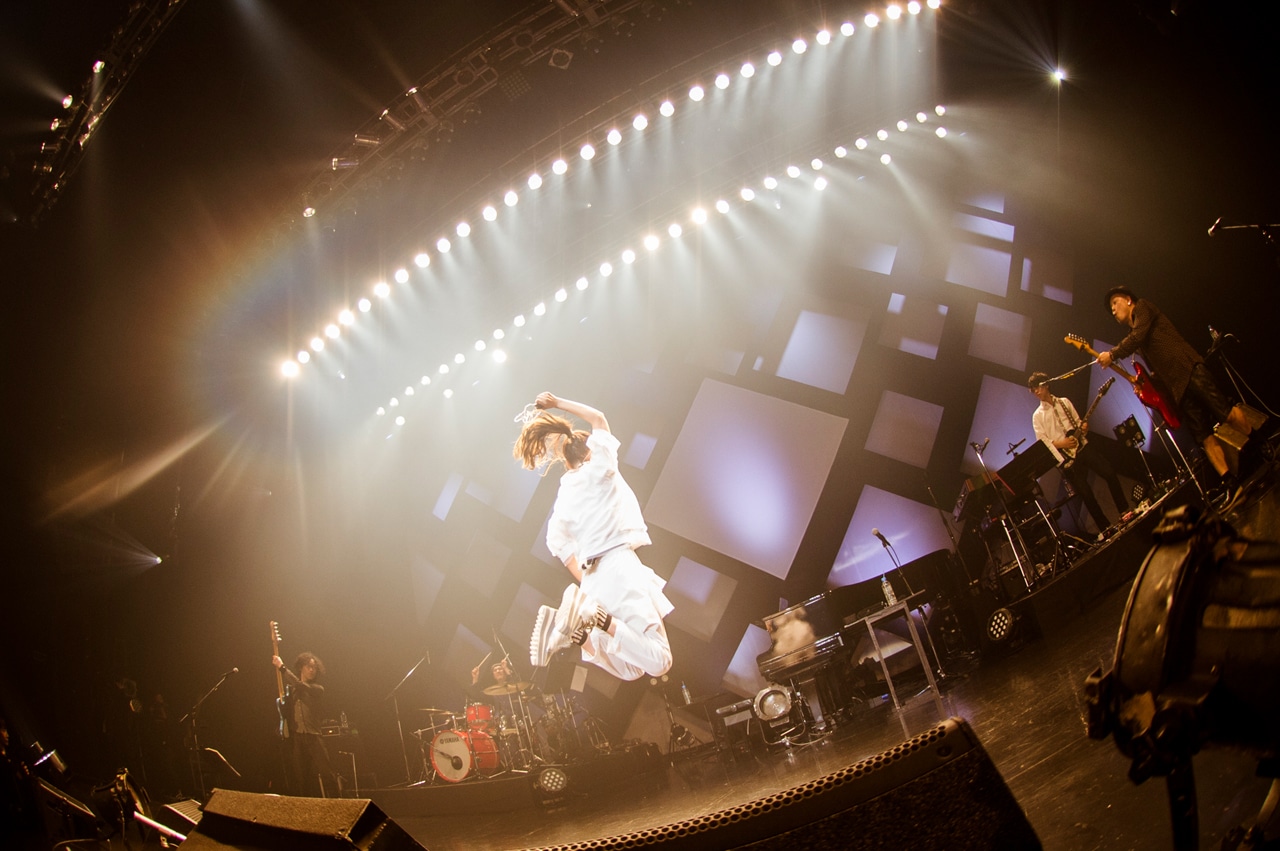 「愛 am BEST, too tour 2019～イエス！ここが家ッス！～」の様子。（Photo by 田中聖太郎）