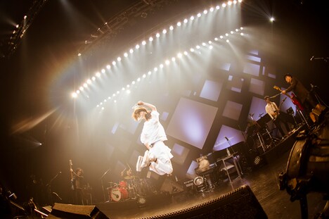 「愛 am BEST, too tour 2019~イエス!ここが家ッス!~」の様子。(Photo by 田中聖太郎)