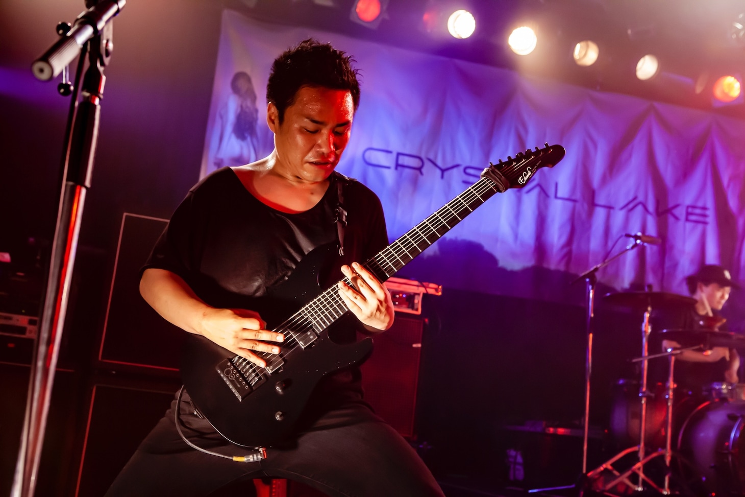 Shinya（G）（Photo by TAKASHI KONUMA）