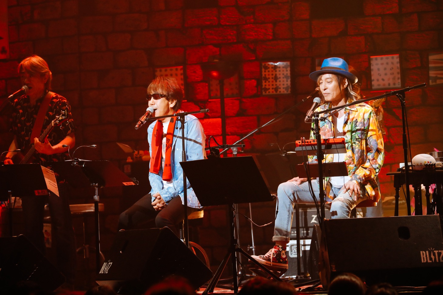 「LIVE UTSU BAR TOUR 2019 それゆけ歌酔曲!!『令和元年だよ』～ギア4 one～」の様子。（写真提供：ソニー・ミュージックダイレクト）