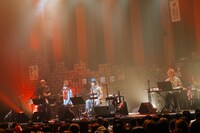 「LIVE UTSU BAR TOUR 2019 それゆけ歌酔曲!!『令和元年だよ』～ギア4 one～」の様子。（写真提供：ソニー・ミュージックダイレクト）