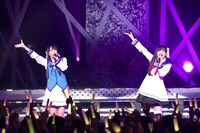 「『ウソテイ』 ～二回戦なぎvsあーりん～」で対決する佐倉薫、福原綾香。（撮影：中村ユタカ）