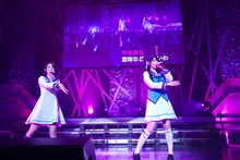 左からM・A・O、佐倉薫。（撮影：中村ユタカ）