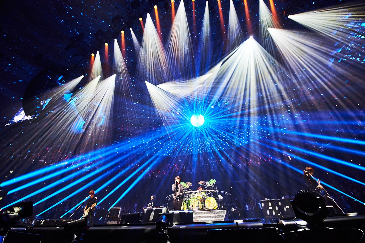 「LUNA SEA 30th anniversary LIVE -Story of the ten thousand days-」の様子。（撮影：田辺佳子、橋本塁）