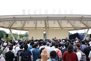 AKB48「梅雨を吹き飛ばせ」の様子。(c)AKS