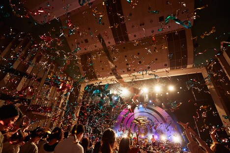 「never young beach HALL TOUR 2019 “STORY”」の様子。（Photo by Yosuke Torii）