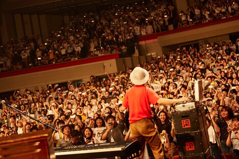 「never young beach HALL TOUR 2019 “STORY”」の様子。（Photo by Yosuke Torii）