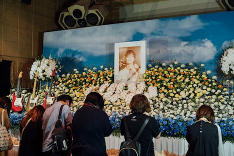 「wowaka追悼 於 新木場STUDIO COAST」会場に設けられた祭壇。(撮影:西槇太一)