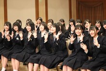 「STU48 イ申（いもうす）テレビ シーズン5」よりサプライズ発表の様子。(c)東北新社