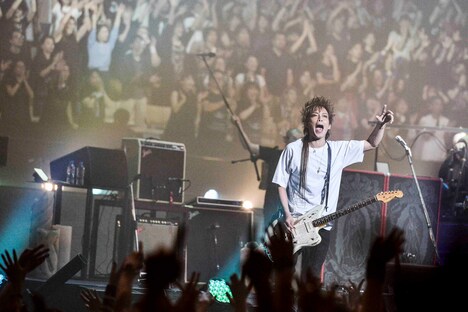 INORAN（G）（撮影：田辺佳子、橋本塁）