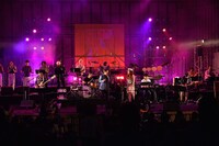 タケカワユキヒデとJUJUのセッションの様子。（提供：日比谷音楽祭）