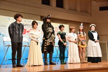 左から藤田俊太郎、入絵加奈子、EXILE NESMITH、吉柳咲良、河西智美、宮澤佐江、久保田磨希。