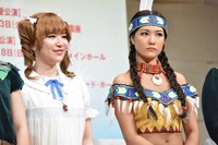 左から河西智美、宮澤佐江。