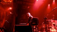 細野晴臣「Haruomi Hosono Gramercy Theatre」5月29日アメリカ ニューヨーク Gramercy Theatre公演にDJとして出演したショーン・レノン。 （Photo by M.Handa）