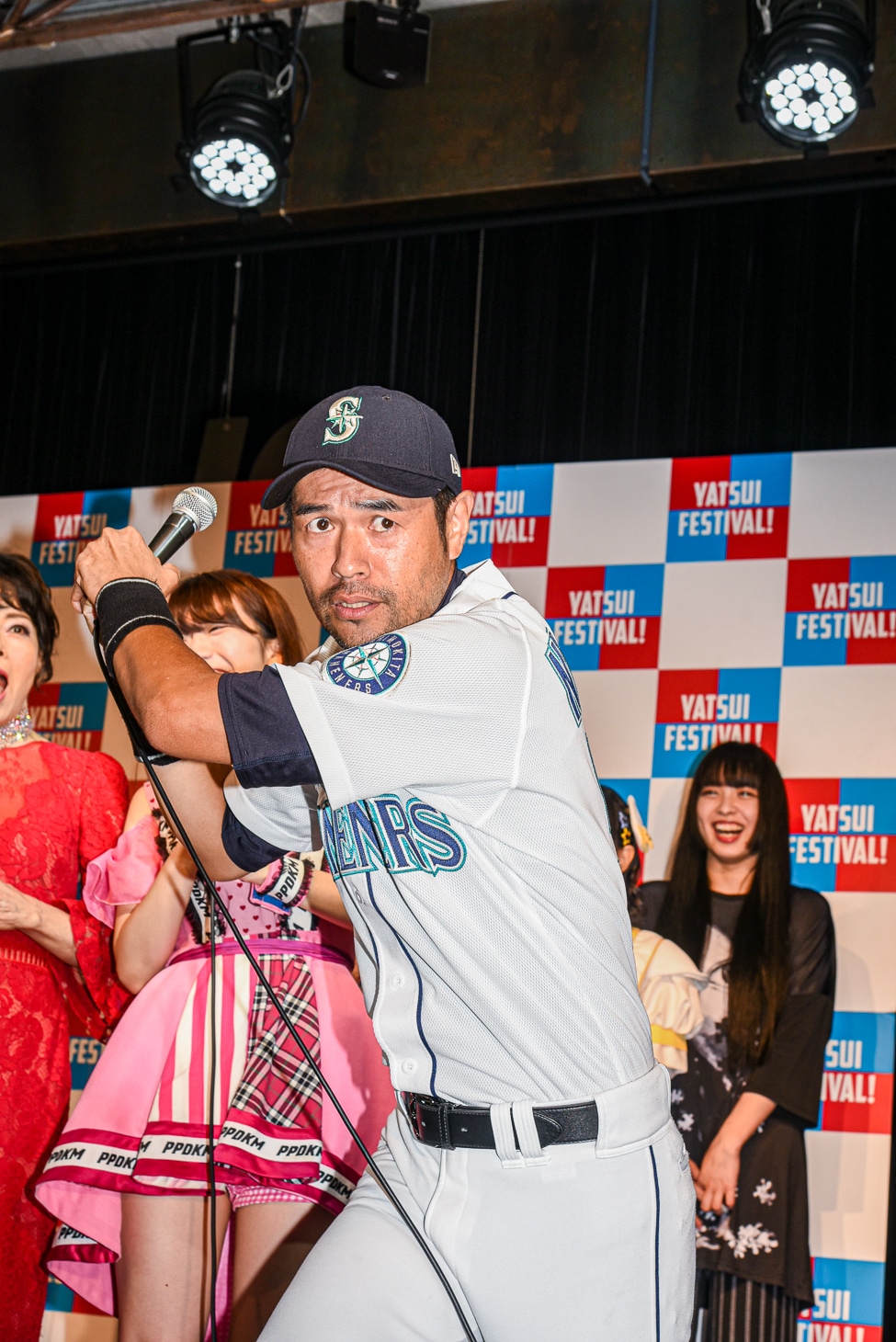 イチローのモノマネをするニッチロー'。