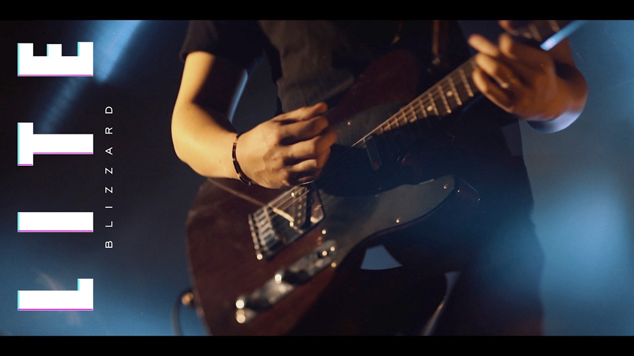 LITE「Blizzard」ライブ映像のワンシーン。