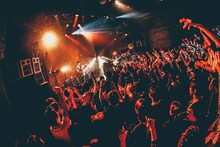 キタニタツヤ「No H(e)aven for Her」の様子。（撮影：西槇太一）