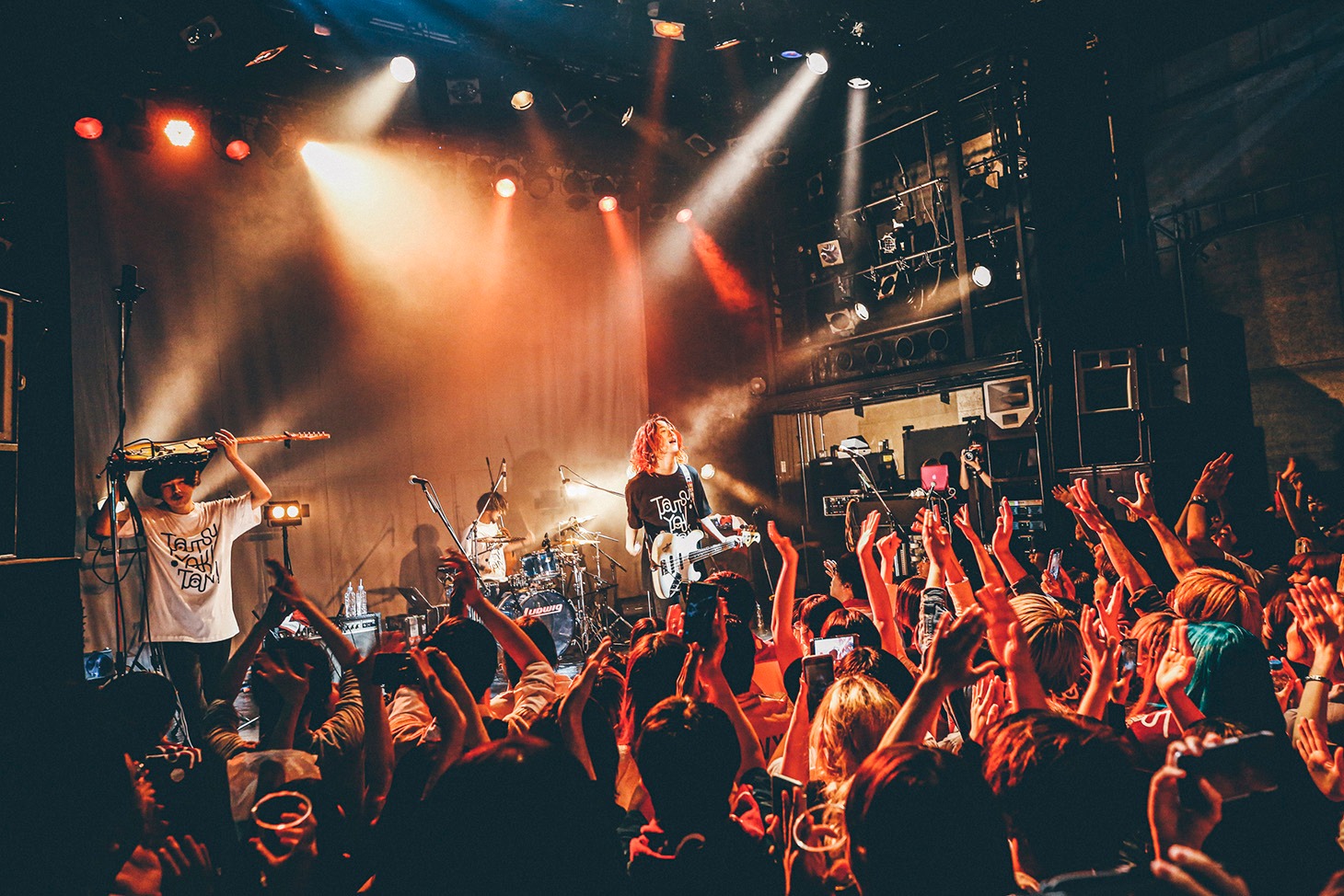 キタニタツヤ「No H(e)aven for Her」の様子。（撮影：西槇太一）