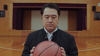 「オランジーナ100」のWeb動画「朝から青春」編より。