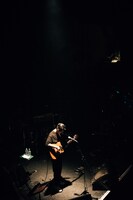 折坂悠太（撮影：タイコウクニヨシ）