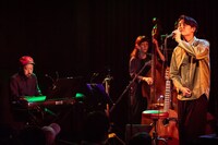 「折坂悠太 Oneman Live 2019」大阪・Shangri-La公演の様子。（撮影：齊藤真吾）