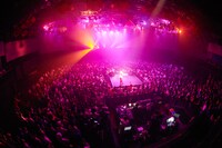 「眉村ちあき 3rdワンマンライブ～東京湾へダイビング！～」の様子。