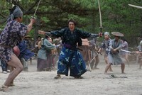 人気画像7位は「星野源が家臣に連れ戻されたり、書庫にこもったり『引っ越し大名！』劇中カット」より、映画「引っ越し大名！」のワンシーン。 (c)2019「引っ越し大名！」製作委員会