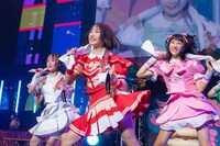 左から藤宮めい、朝比奈れい、成実みく。（写真提供：キングレコード）