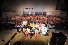 「ヤバイTシャツ屋さん “Tank-top Festival in JAPAN” TOUR 2019 in サンリオピューロランド」の様子。（Photo by Oike Kaori）(c)2019 SANRIO CO., LTD.