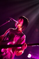 しばたありぼぼ（B, Vo）（Photo by Oike Kaori）(c)2019 SANRIO CO., LTD.