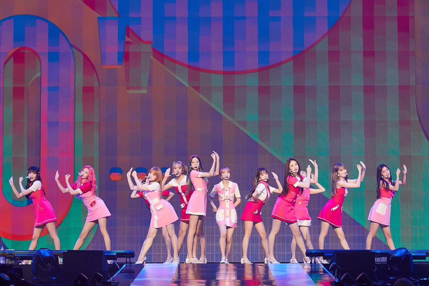 「IZ*ONE 1st Concert『Eyes On Me』inソウル」の様子。 (c)OFF THE RECORD