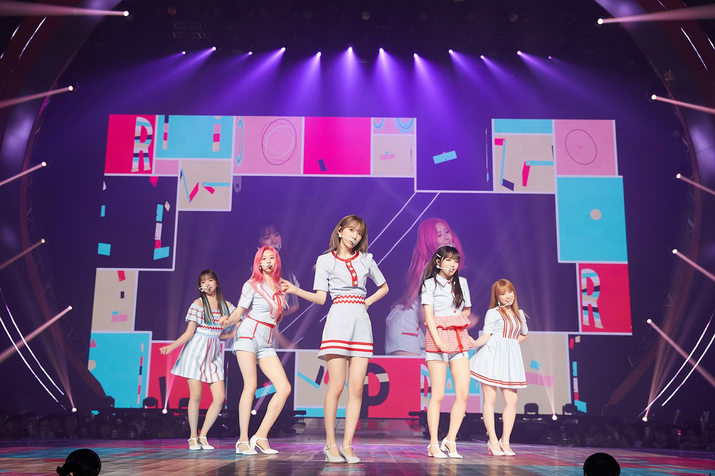 「IZ*ONE 1st Concert『Eyes On Me』inソウル」の様子。 (c)OFF THE RECORD