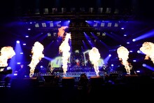 テミン「TAEMIN ARENA TOUR 2019 ～X～」（Xに上付きTMが正式表記）北海道・真駒内セキスイハイムアイスアリーナ公演の様子。（撮影：上飯坂一）