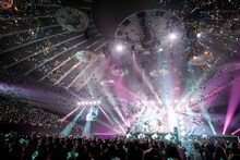 テミン「TAEMIN ARENA TOUR 2019 ～X～」（Xに上付きTMが正式表記）北海道・真駒内セキスイハイムアイスアリーナ公演の様子。（撮影：上飯坂一）