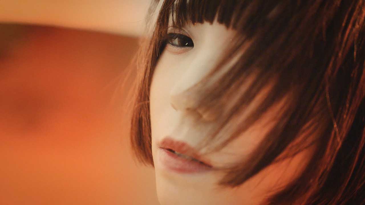 BiSH「DiSTANCE」ミュージックビデオのワンシーン。