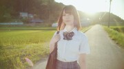 日向坂46「ドレミソラシド」MVのワンシーン。