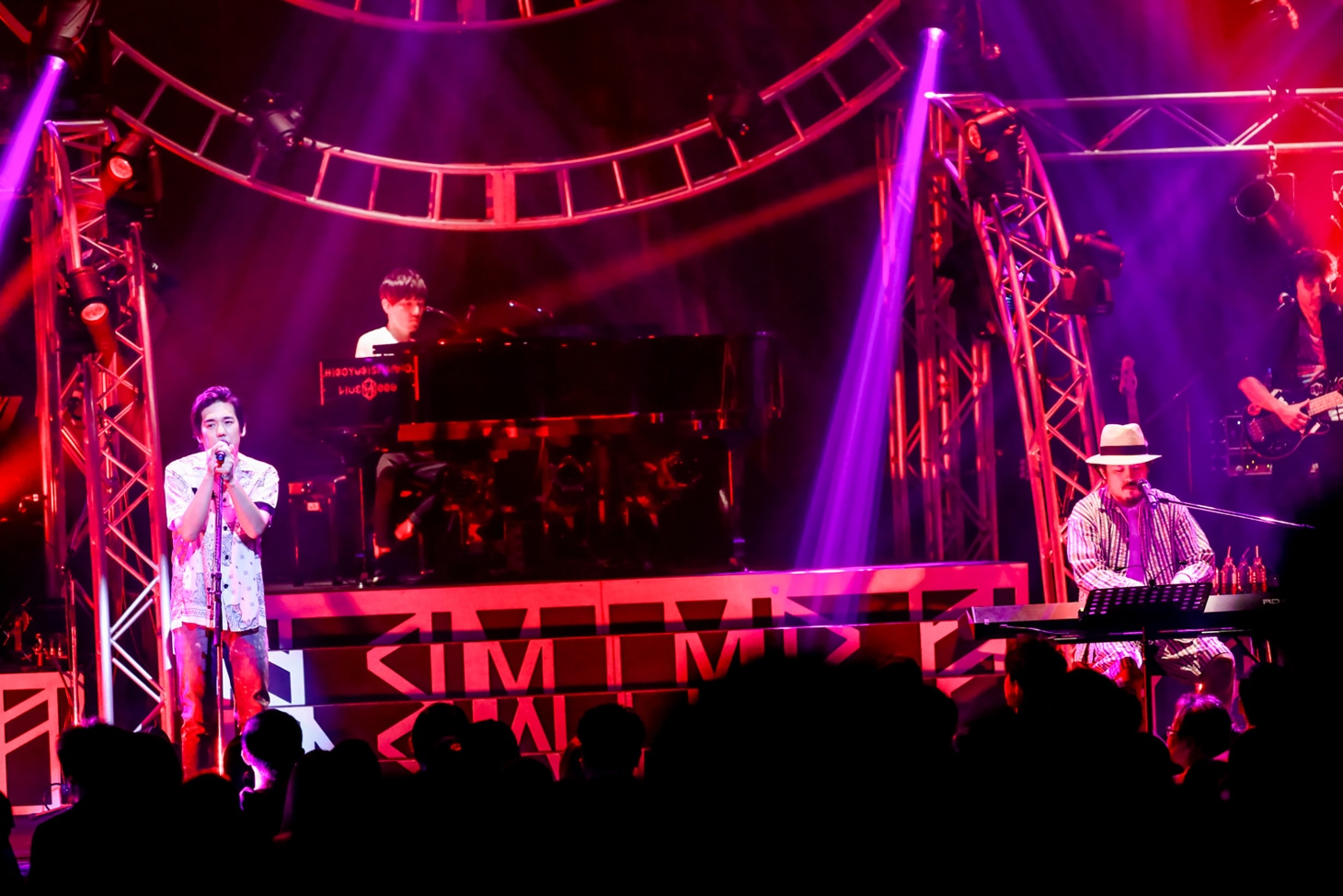 スキマスイッチと澤野弘之。（Photo by Viola Kam [V'z Twinkle]）