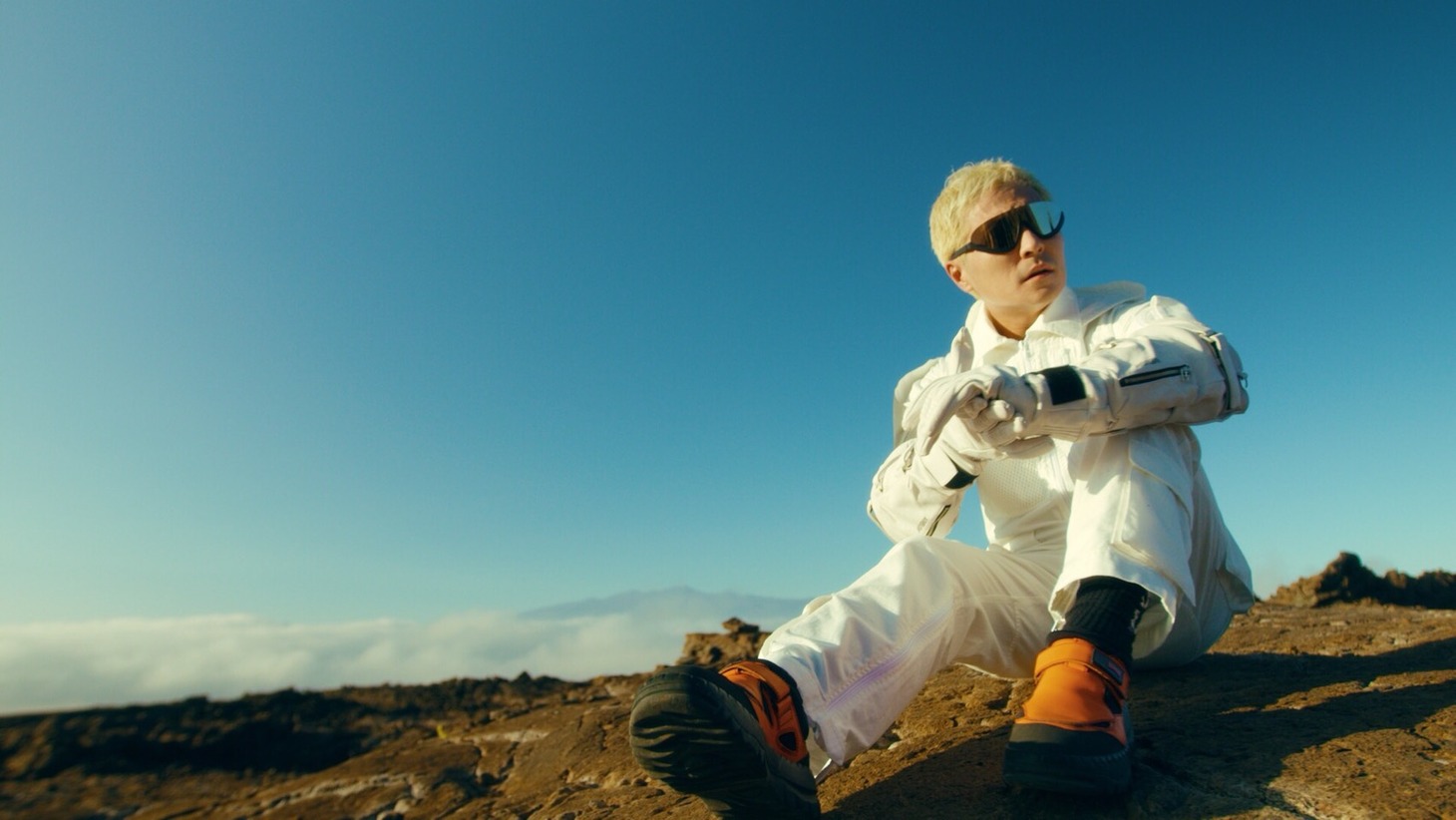 「"EKTO" Music Video Behind The Scene / m-flo x GoPro」のワンシーン。