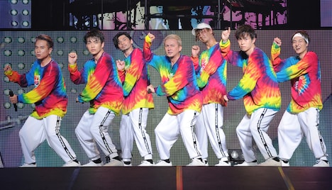 左からKIMI、KENZO、U-YEAH、ISSA、TOMO、YORI、DAICHI。(写真提供:エイベックス)