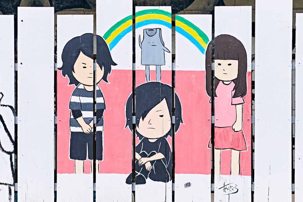 外壁に描かれているヤバイTシャツ屋さんのイラスト。