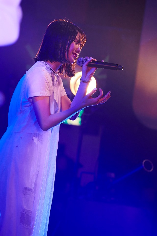 MOMOKA（撮影：鳥居洋介）
