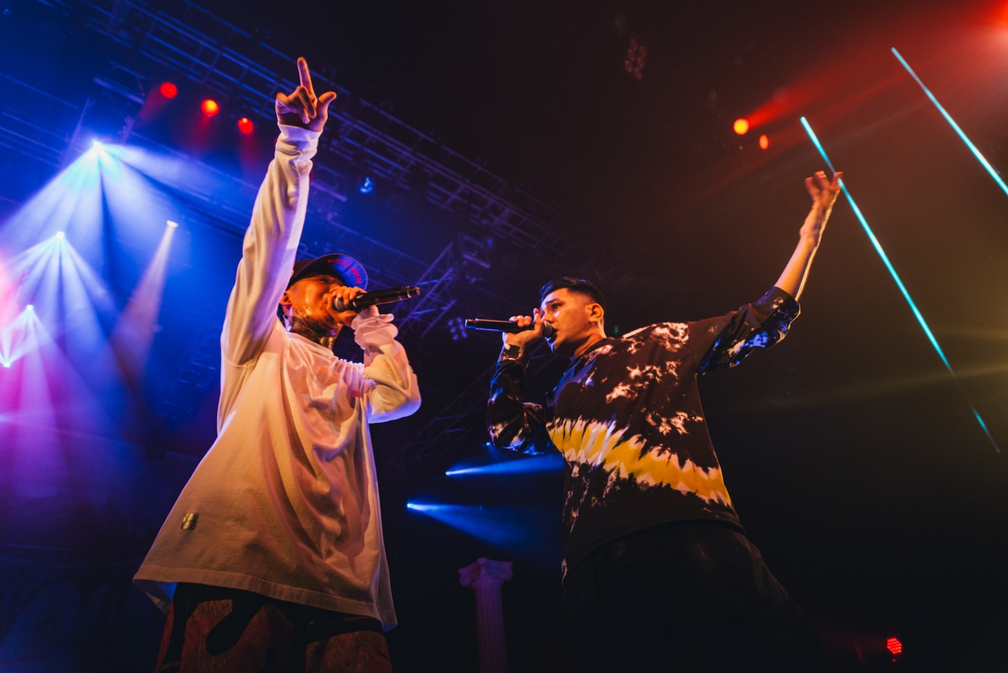 左からANARCHY、AKLO。（Photo by cherry chill will.）