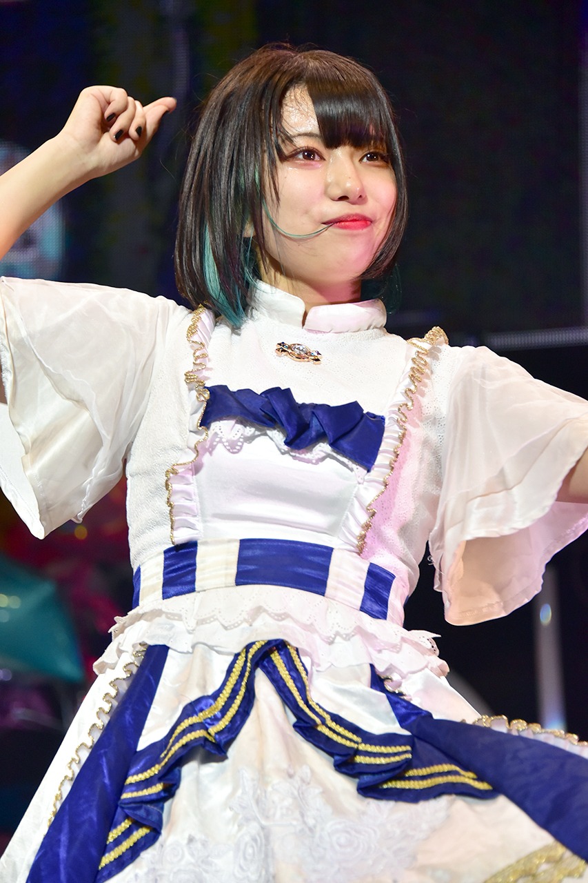 藍井すず