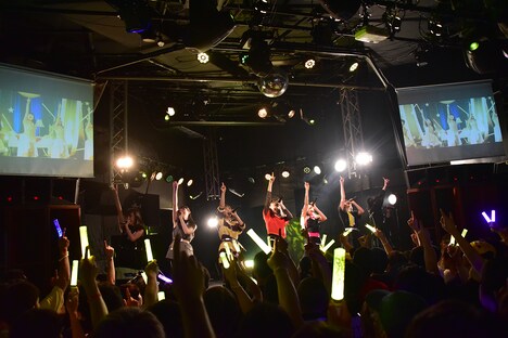 はちみつロケット「雨宮かのんラストライブ Diary~未来~」の様子。