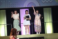 左から藤咲彩音（でんぱ組.inc）、鹿目凛（でんぱ組.inc）、根本凪（でんぱ組.inc、虹のコンキスタドール）。（Photo by cherryman）