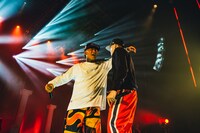 左からANARCHY、MIYACHI。（Photo by cherry chill will.）