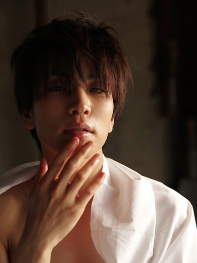 岩田剛典（三代目 J SOUL BROTHERS from EXILE TRIBE、EXILE）3rd写真集（タイトル未定）より。 (c)永瀬正敏　(c)講談社