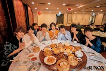 「M!LKサード写真集 香港みるくチャッ」より。