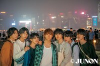 「M!LKサード写真集 香港みるくチャッ」より。