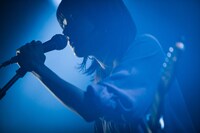 ハルカ（Vo, G）（撮影：山川哲矢）